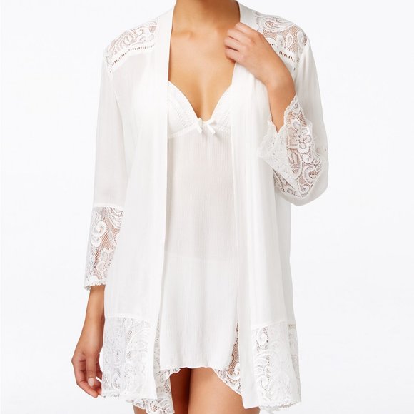 Move Sale Linea Donatella Sheer Lace Robe Nightgow - Picture 1 of 5